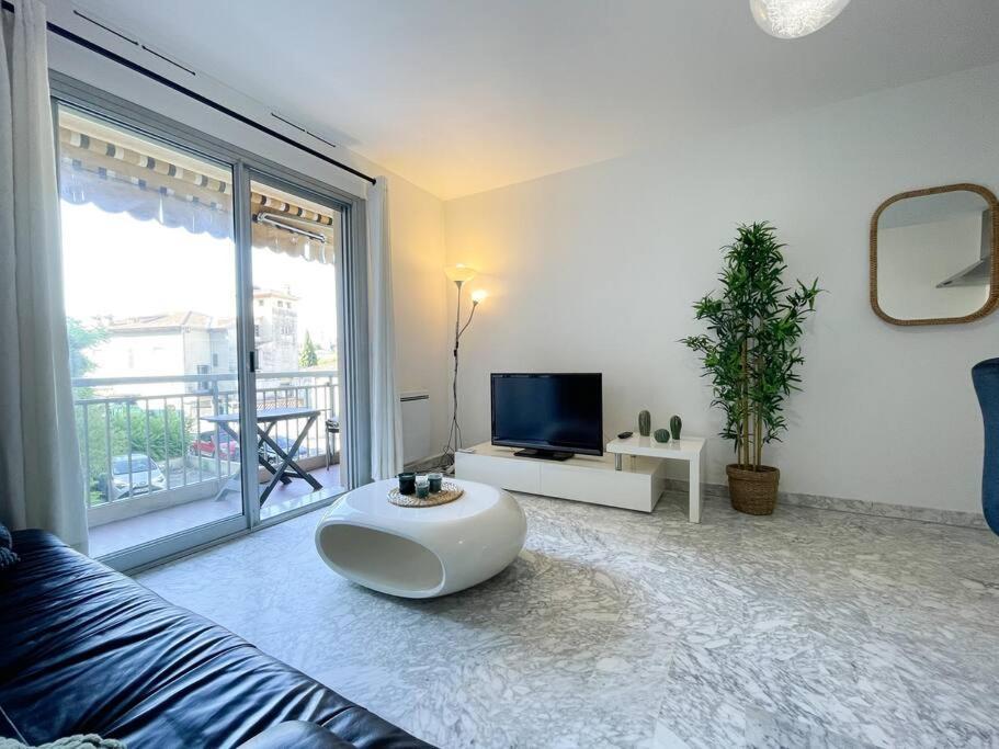 Cosy Deux Pieces Apartment Ментона Екстериор снимка
