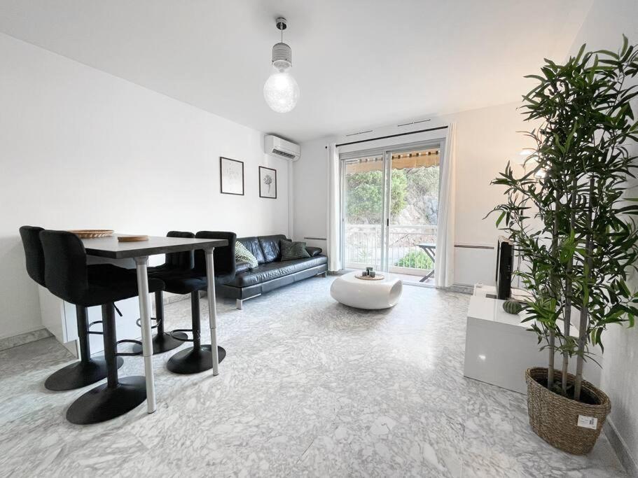 Cosy Deux Pieces Apartment Ментона Екстериор снимка